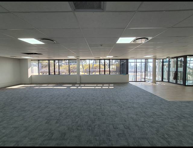 282M² OFFICE TO LET IN WOODMEAD